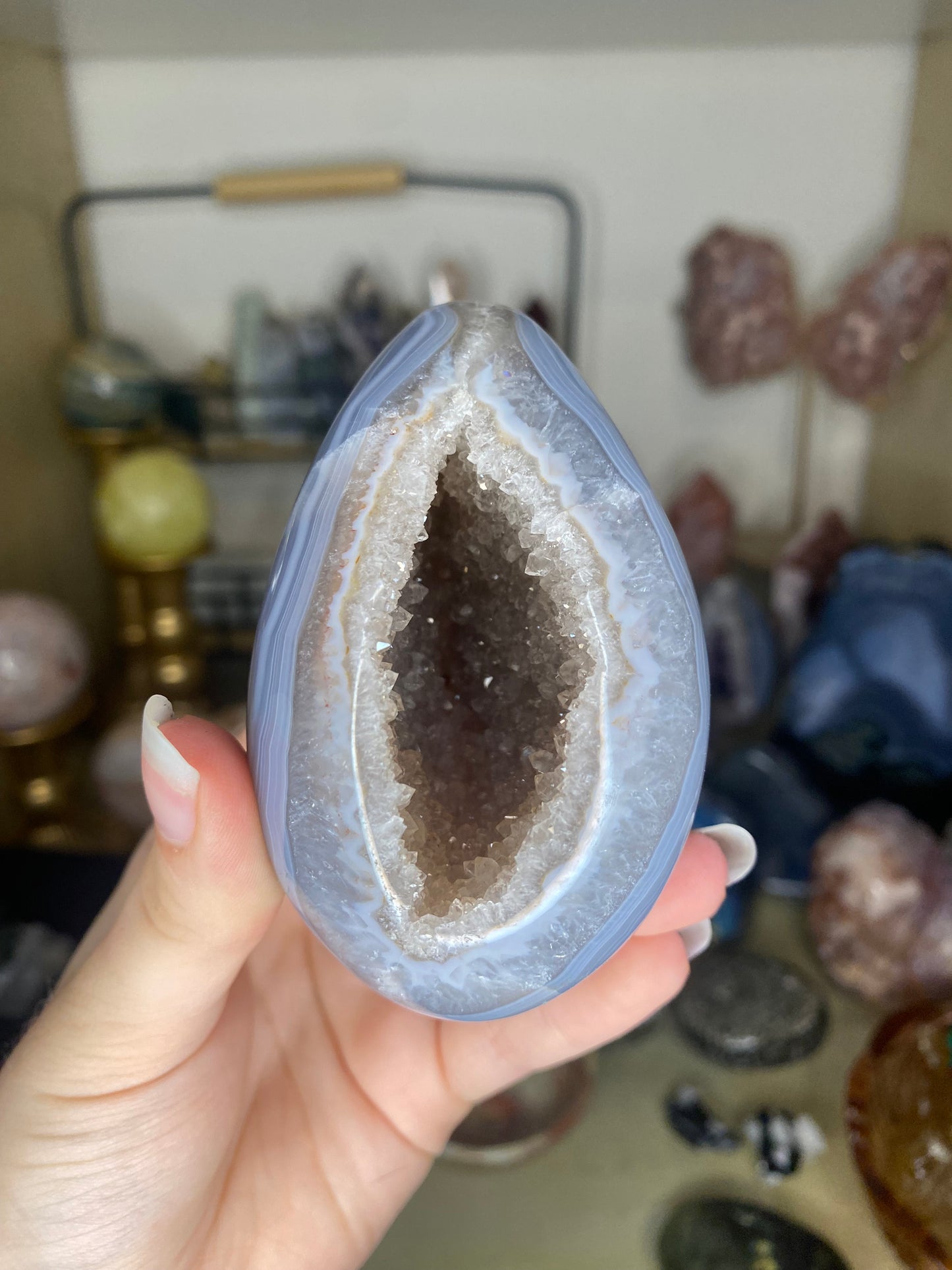 Blue agate egg with stand