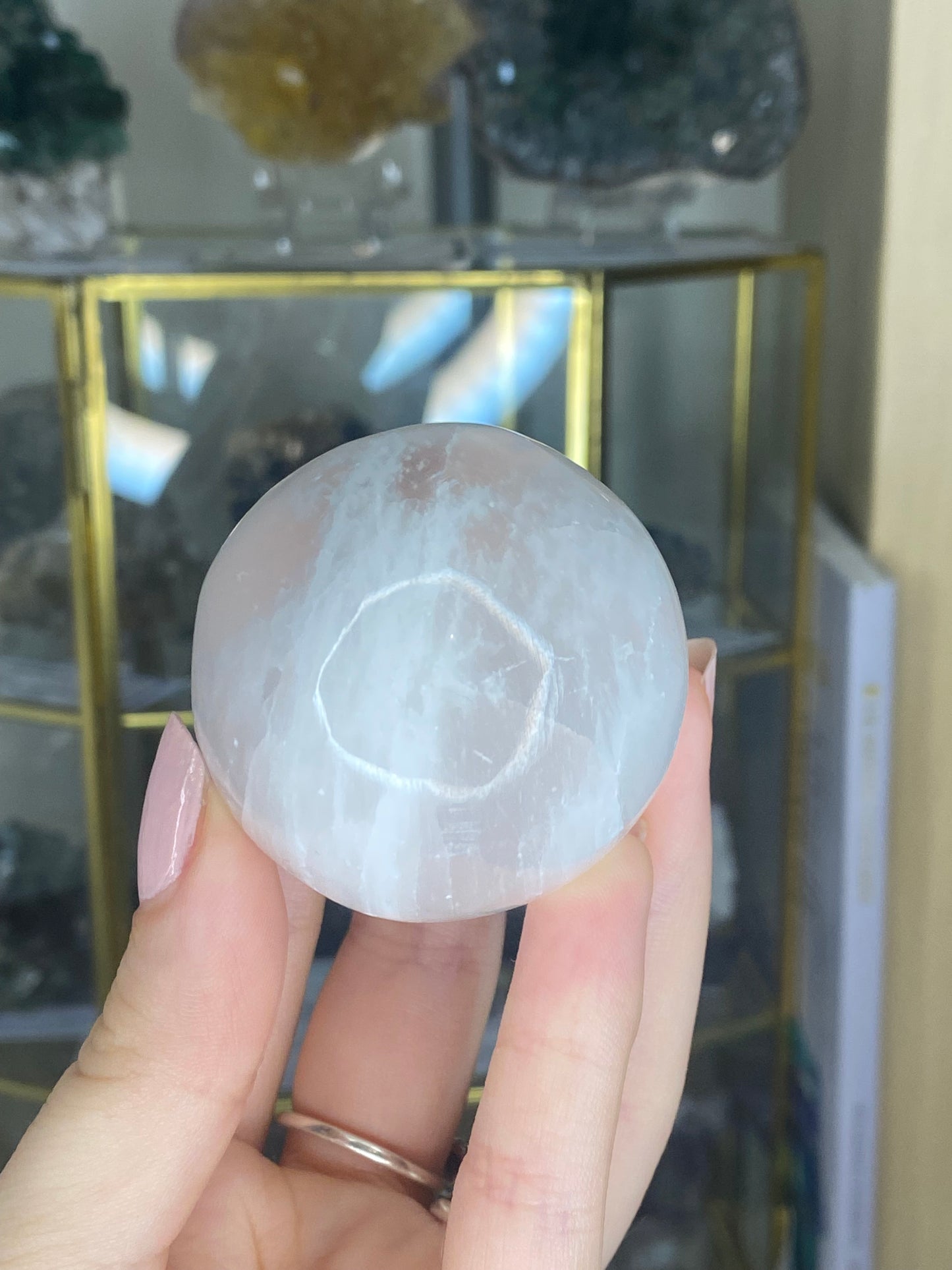 Small selenite sphere