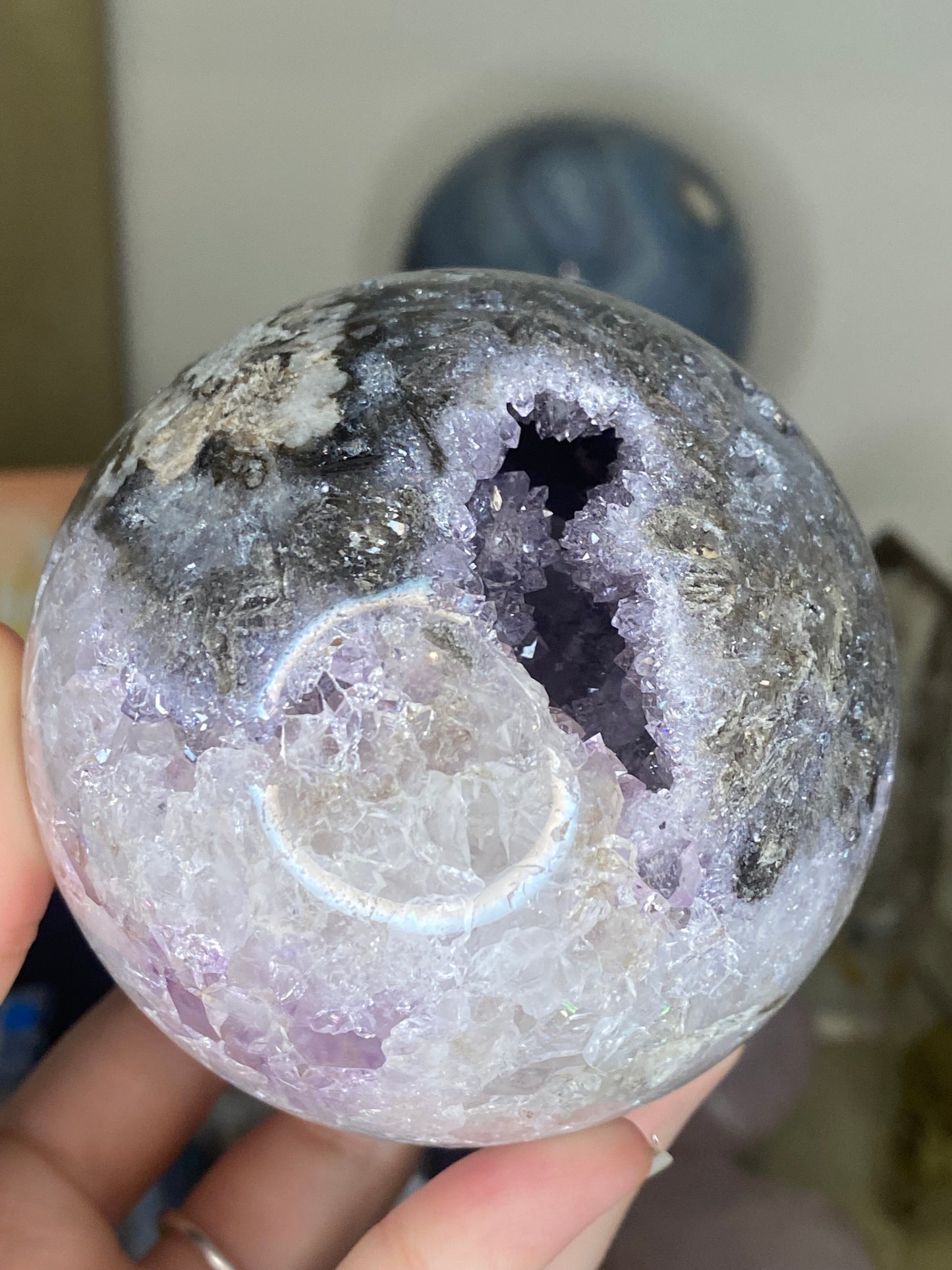 Amethyst agate sphere