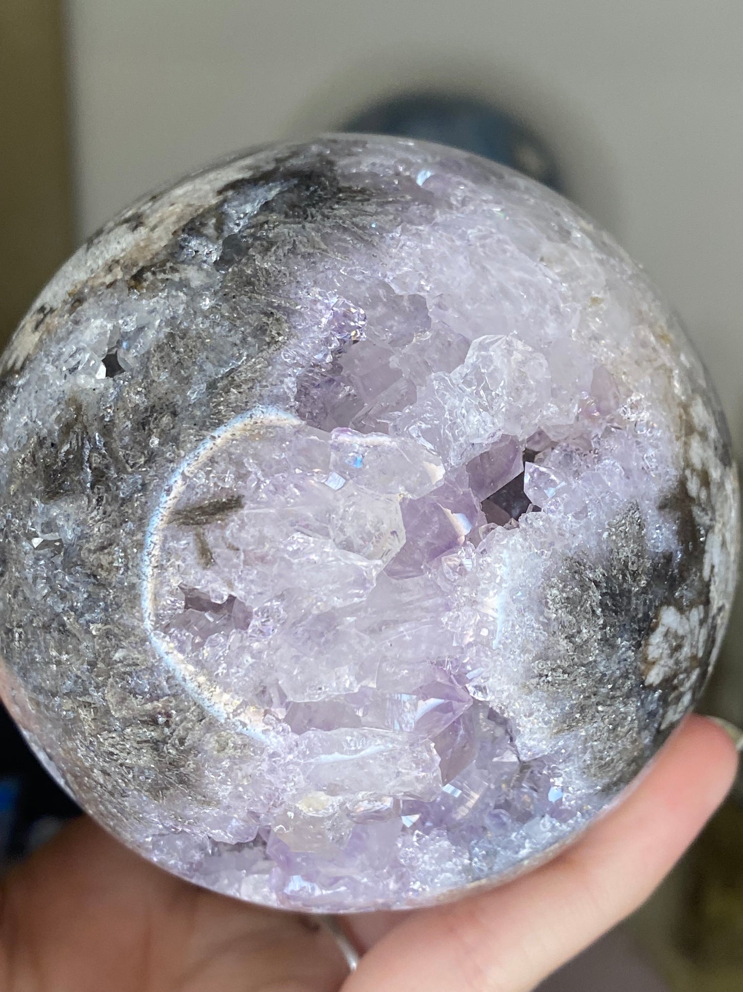 Amethyst agate sphere