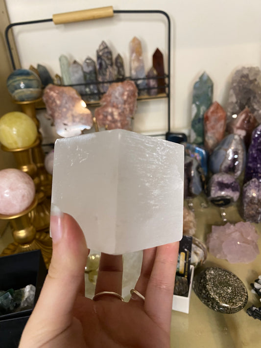 Selenite cube