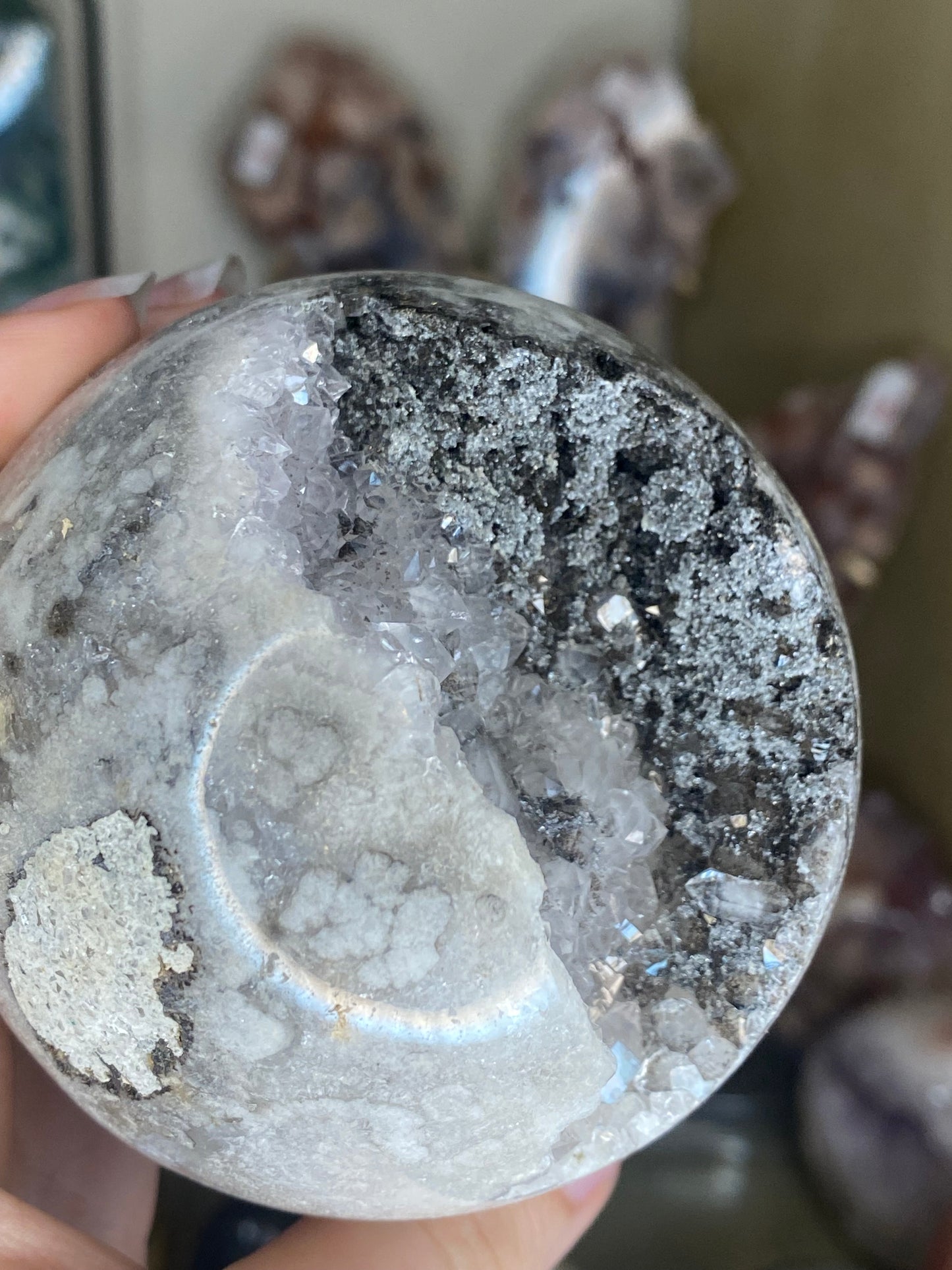 Druzy agate large sphere and stand