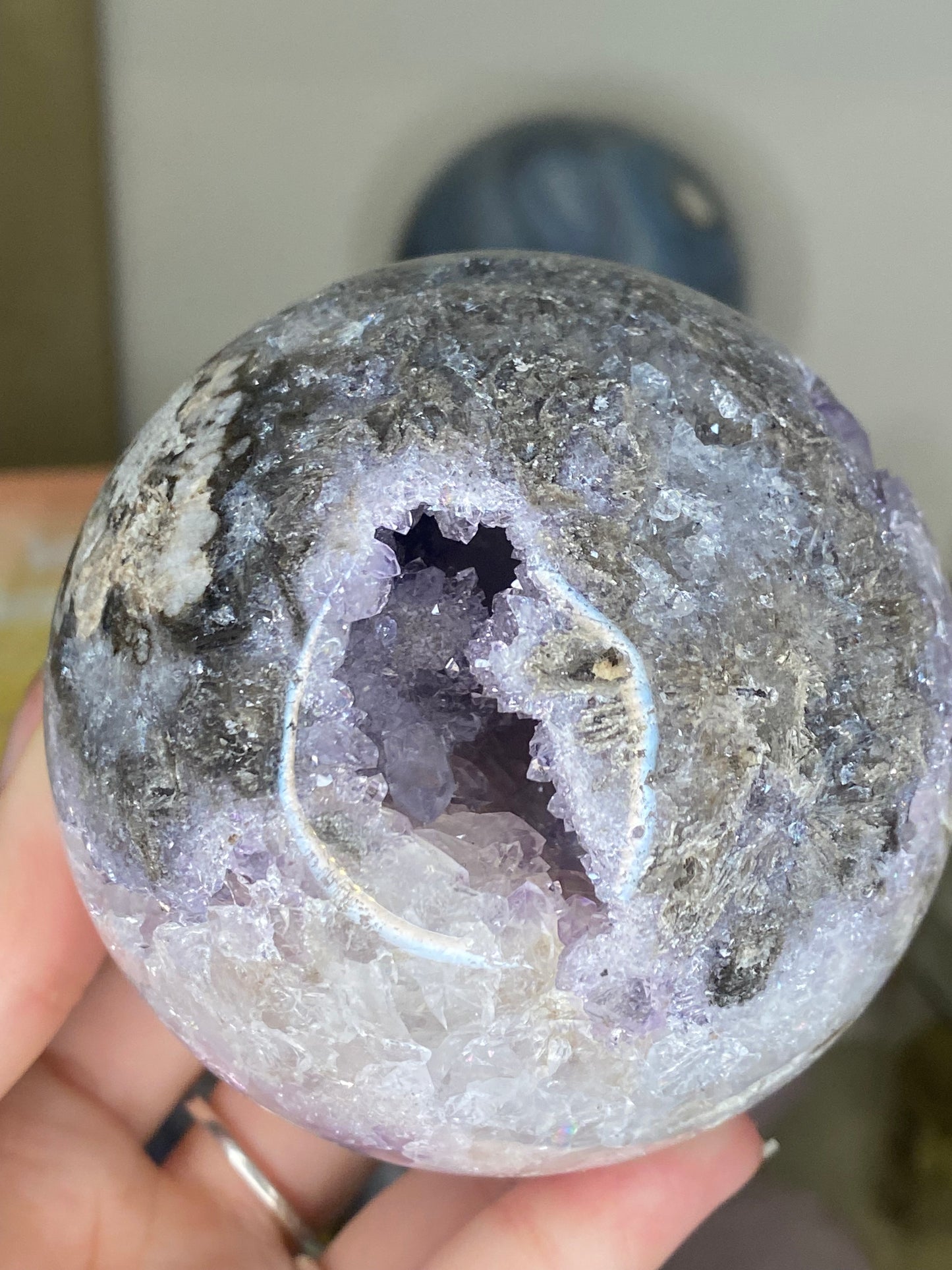 Amethyst agate sphere