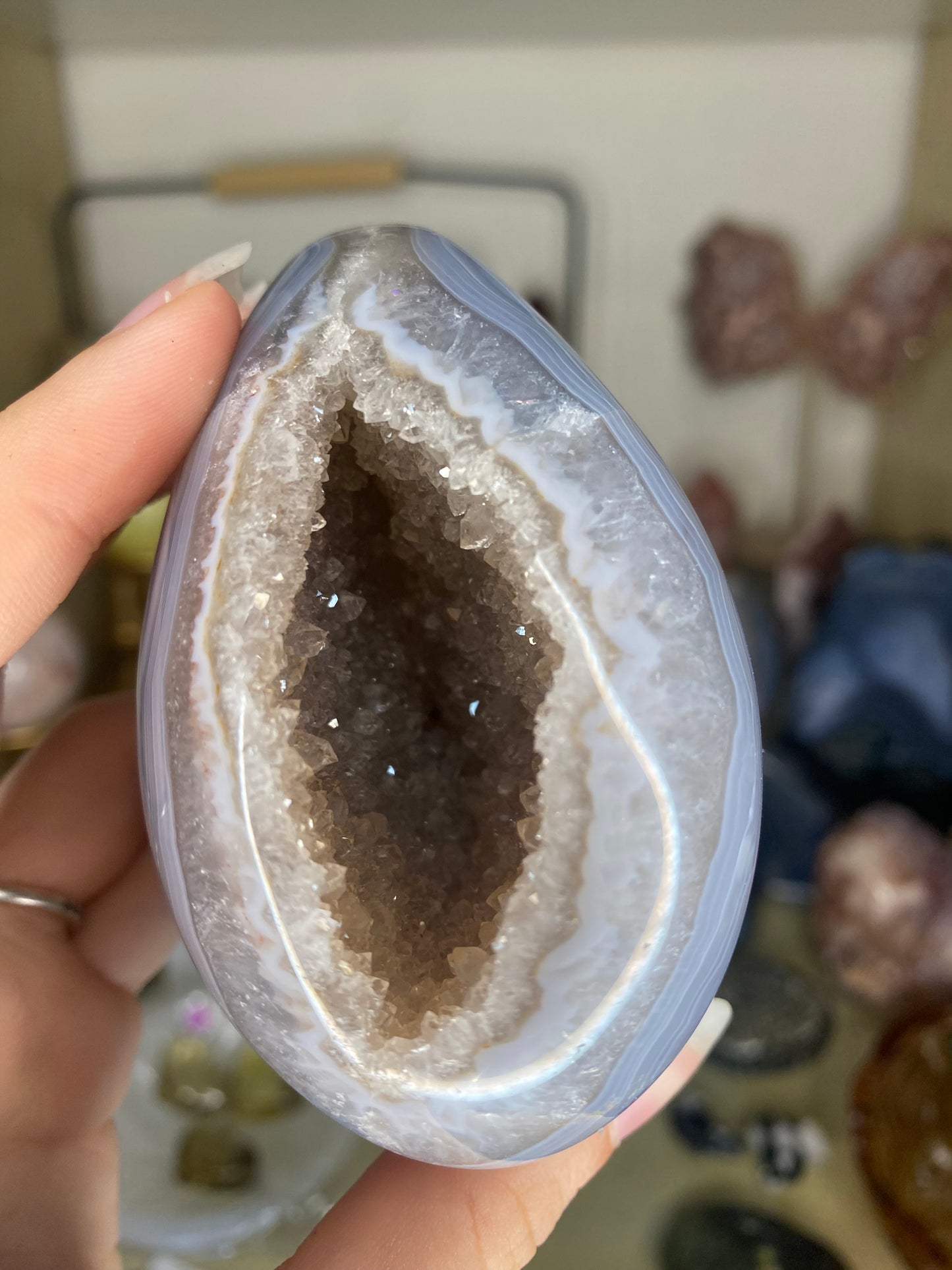 Blue agate egg with stand