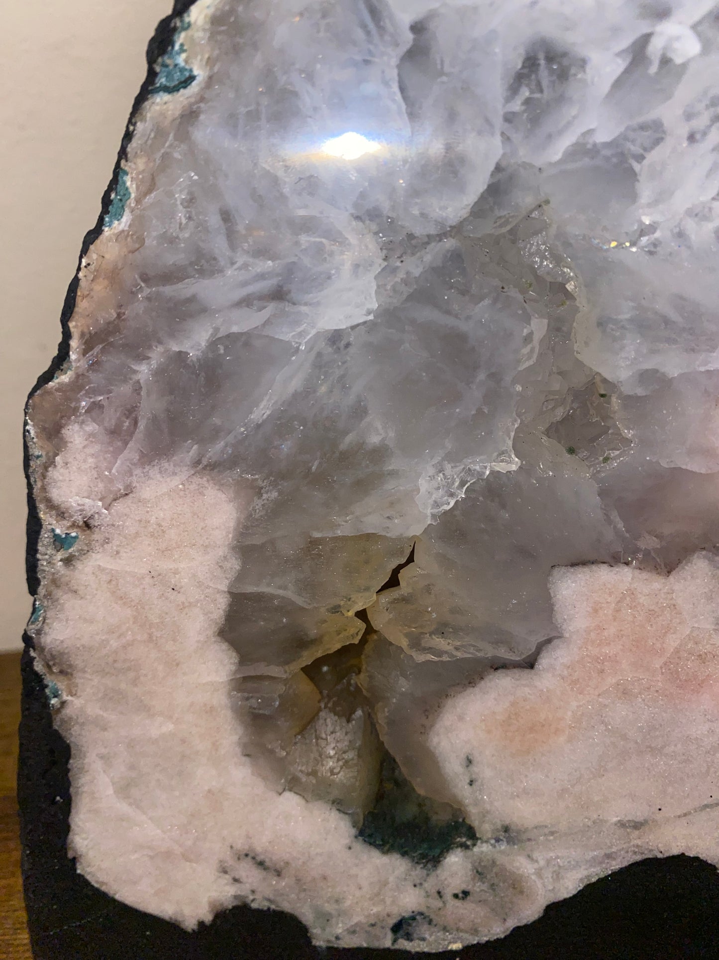 Pink amethyst and quartz cave 3.4kg